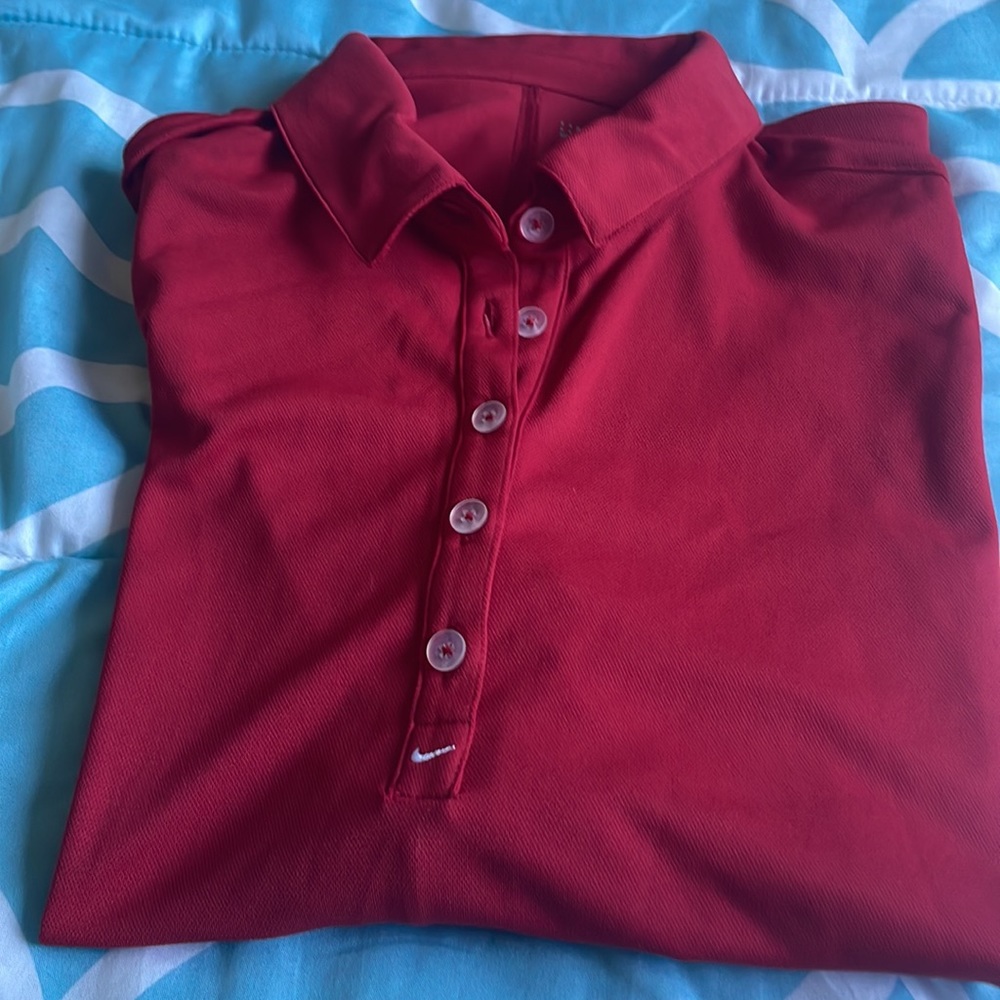 Nike golf top
